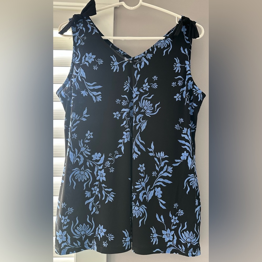 CATO size MEDIUM, BLACK with BLUE Floral Sleeveless, V-neck top.